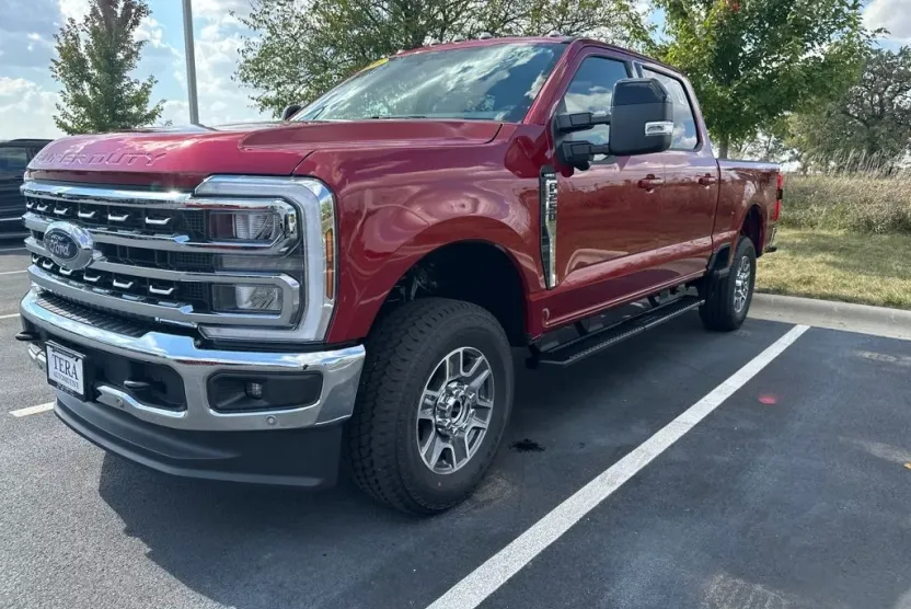 2026 Ford F-250 Lariat photo 1