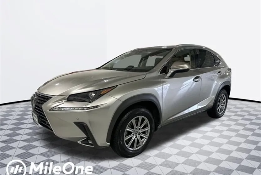 2019 Lexus NX 300h Luxury photo 1