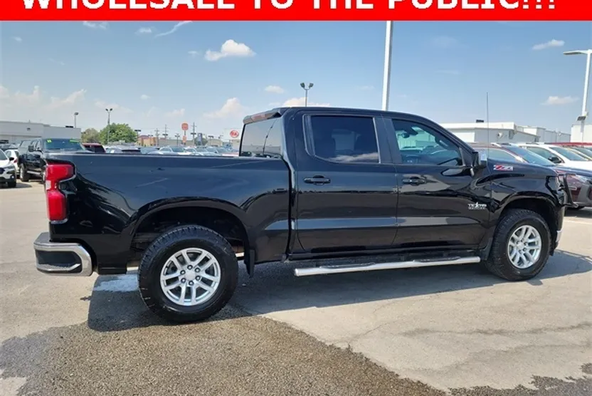 2022 Chevrolet Silverado 1500 LT photo 1