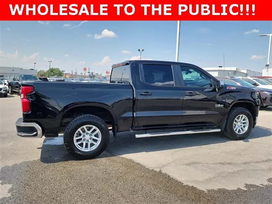 2022 Chevrolet Silverado 1500 LT photo 1