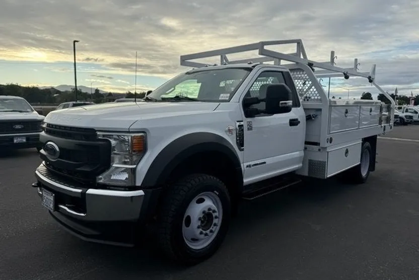 2022 Ford F-550 photo 1
