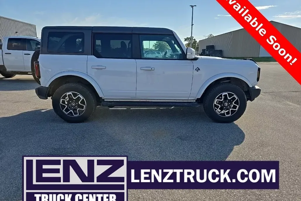 2024 Ford Bronco Outer Banks photo 1