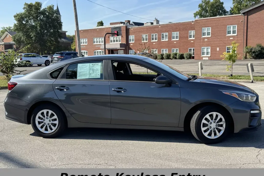 2019 Kia Forte FE photo 1