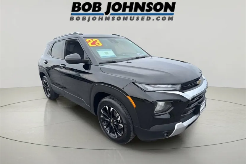 2023 Chevrolet Trailblazer LT photo 1