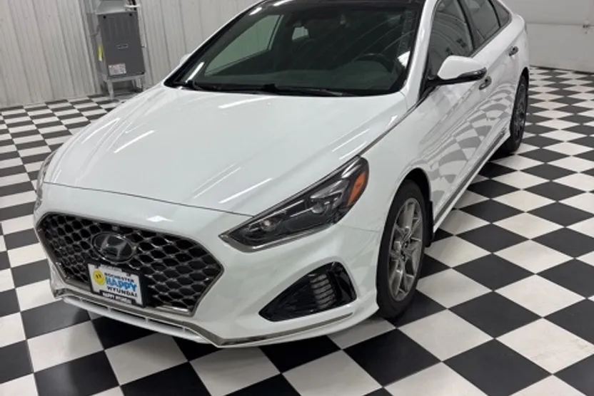 2019 Hyundai Sonata Limited photo 1