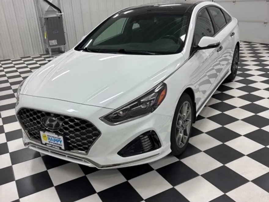 2019 Hyundai Sonata Limited photo 1
