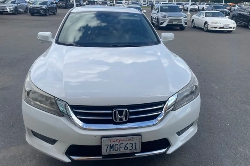 2015 Honda Accord Touring photo 1