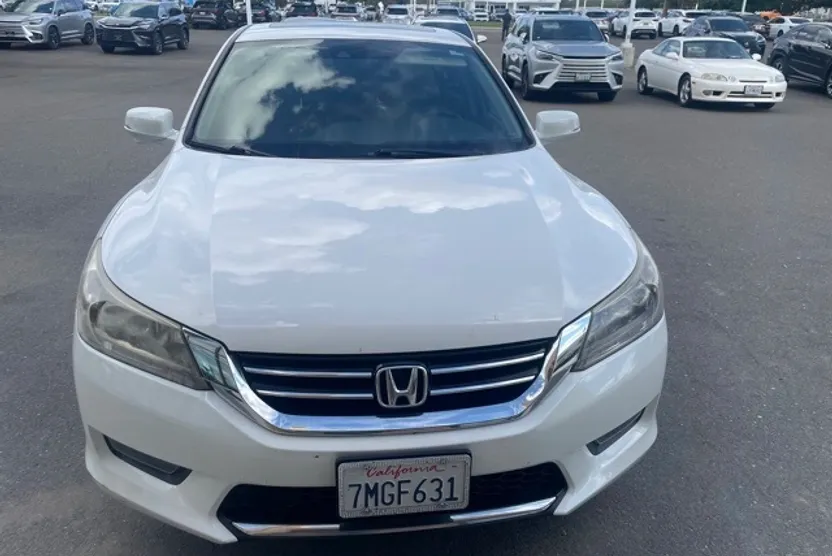2015 Honda Accord Touring photo 1