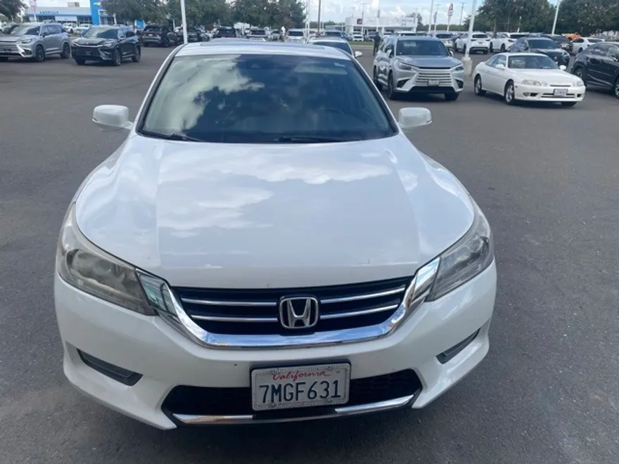 2015 Honda Accord Touring photo 1
