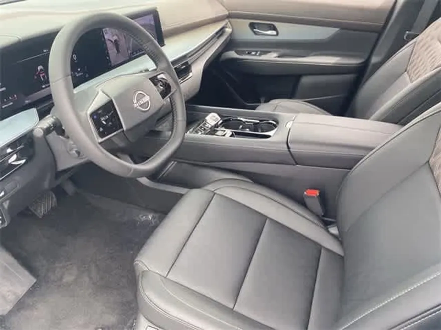 2025 Nissan Murano Platinum photo 1