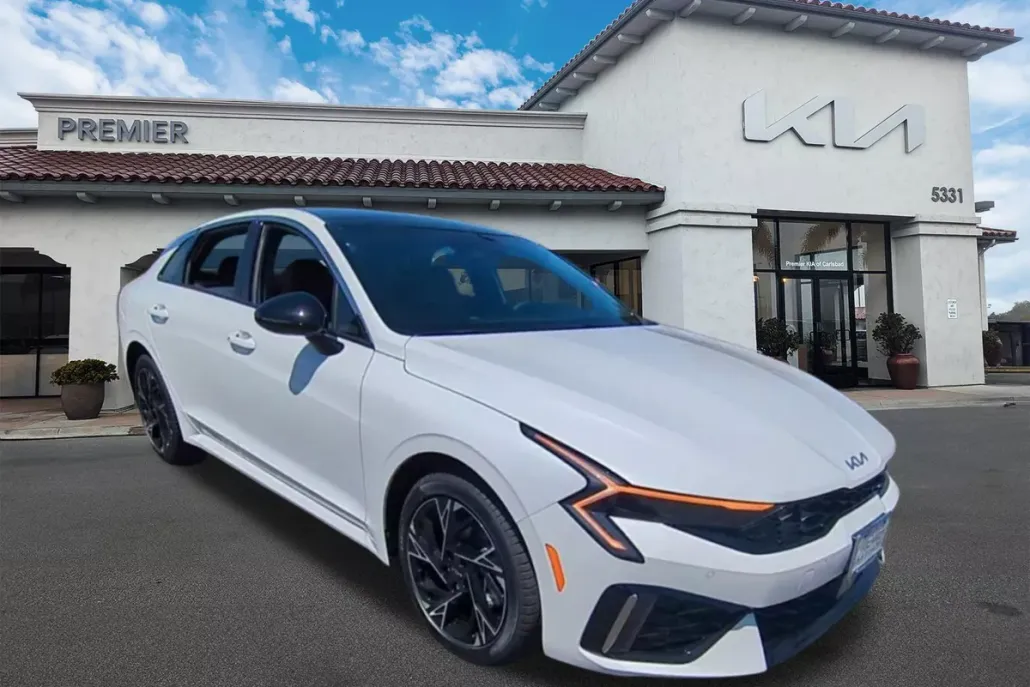 2025 Kia K5 GT-Line photo 1