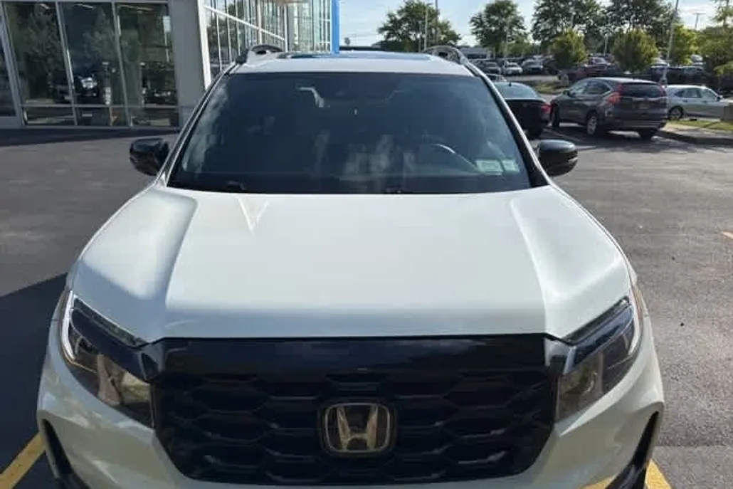 2022 Honda Passport Elite photo 1