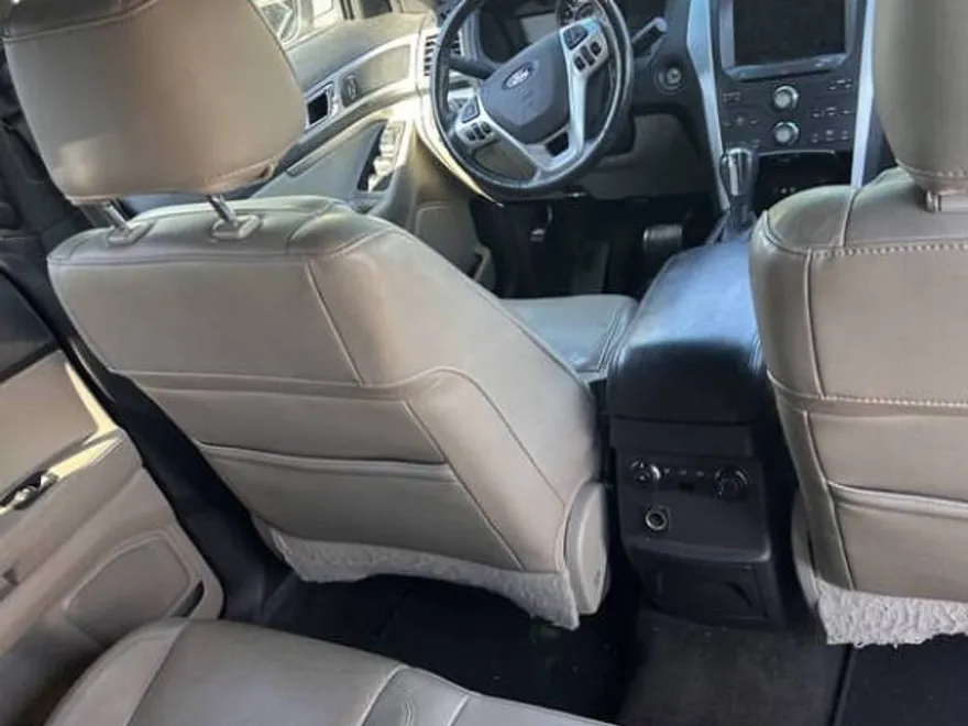 2012 Ford Explorer XLT photo 1