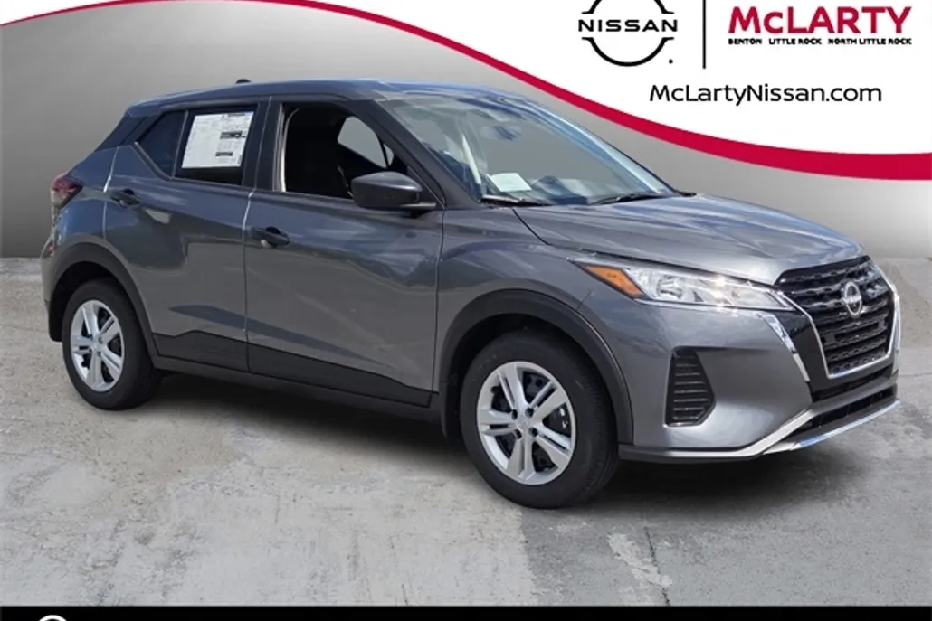 2025 Nissan Kicks Play S photo 1