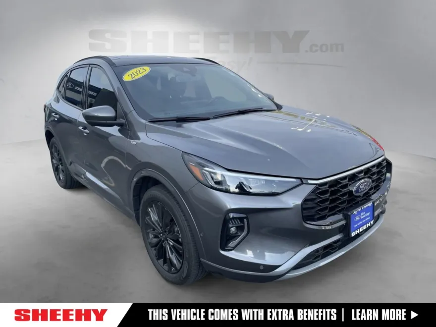 2023 Ford Escape ST-Line Elite photo 1