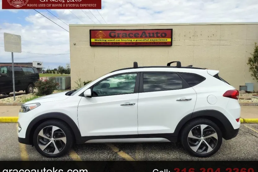 2017 Hyundai Tucson Limited photo 1
