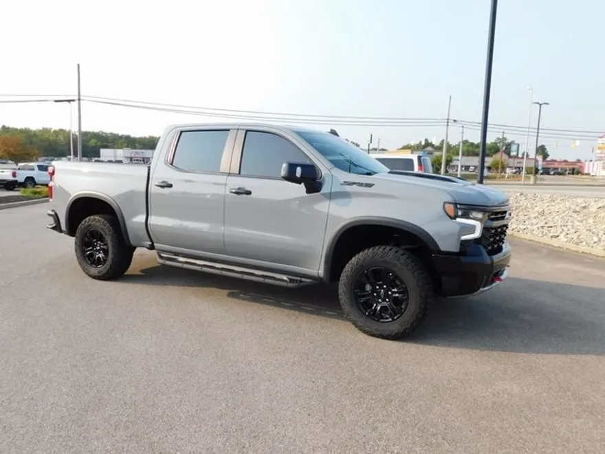 2024 Chevrolet Silverado 1500 ZR2 photo 1
