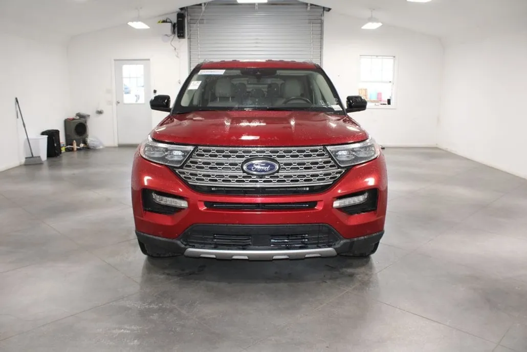 2024 Ford Explorer Limited photo 1