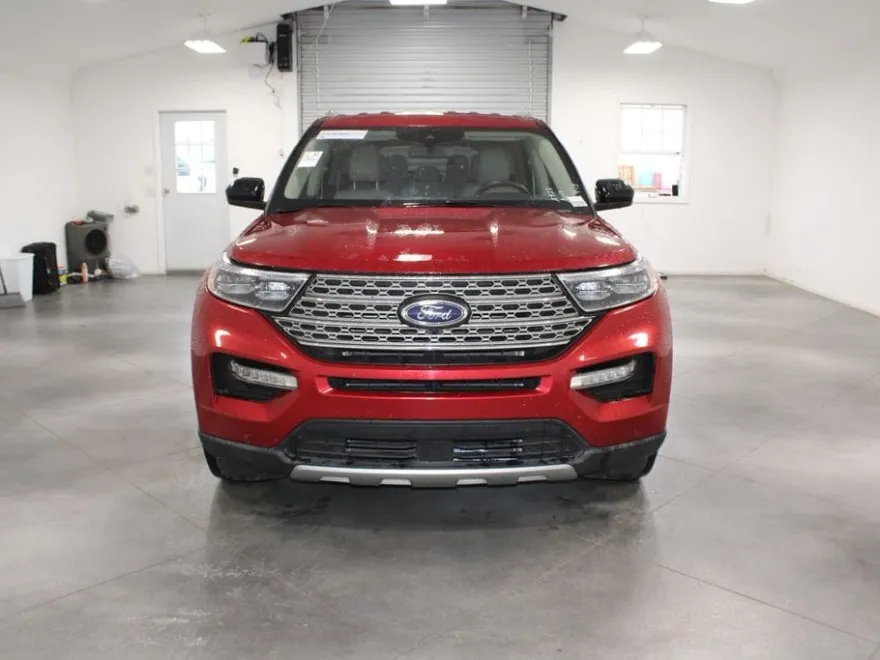 2024 Ford Explorer Limited photo 1