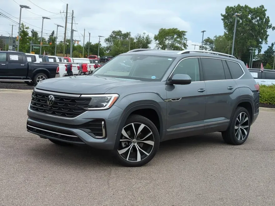 2024 Volkswagen Atlas SEL Premium R-Line photo 1