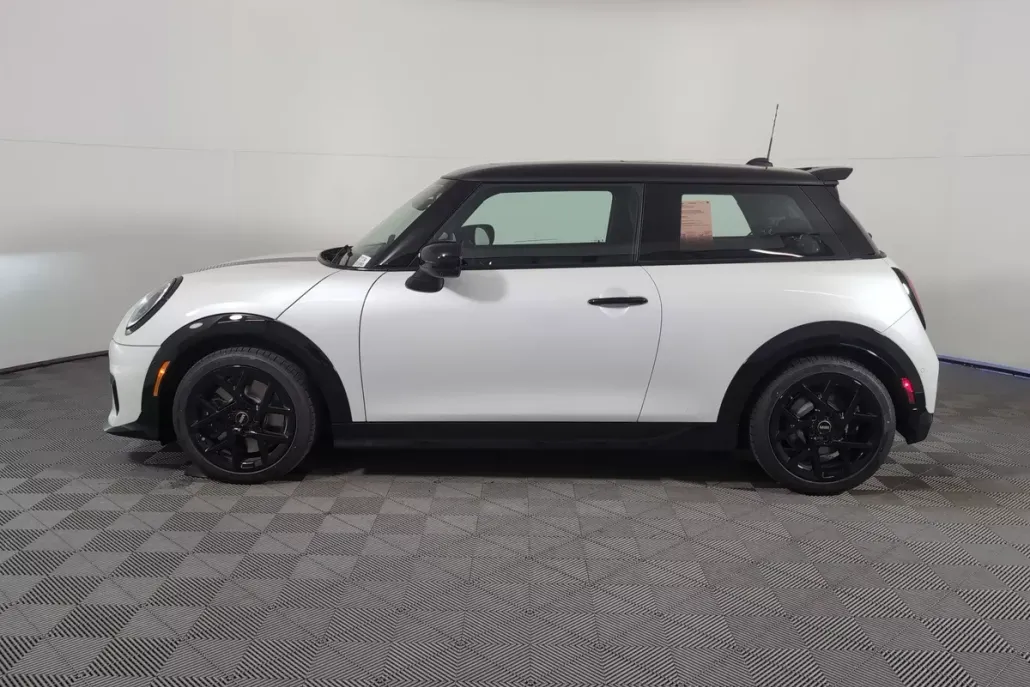 2026 Mini Cooper S 2 Door Iconic photo 1