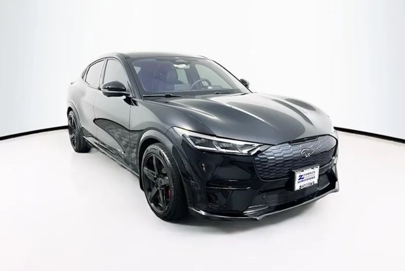 2023 Ford Mustang Mach-E GT photo 1