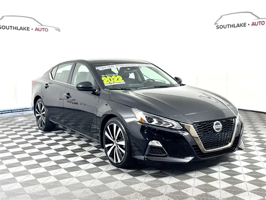 2022 Nissan Altima 2.5 SR photo 1
