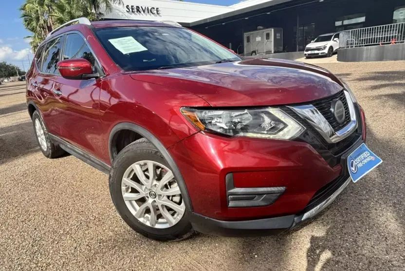 2020 Nissan Rogue SV photo 1