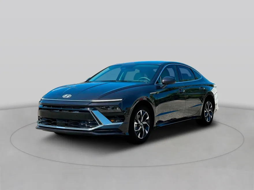 2025 Hyundai Sonata SEL photo 1