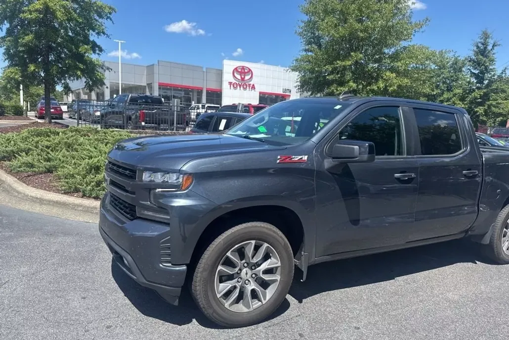 2022 Chevrolet Silverado 1500 RST photo 1
