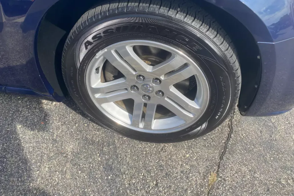 2005 Dodge Magnum R/T photo 1