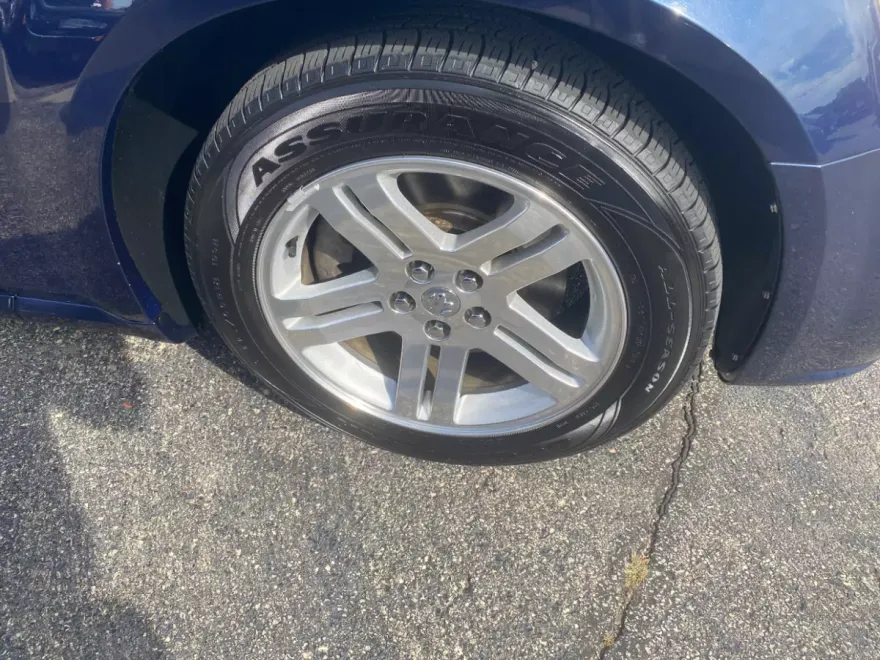 2005 Dodge Magnum R/T photo 1