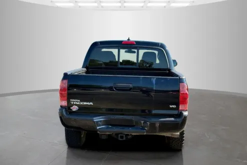 2015 Toyota Tacoma Double Cab TRD Pro photo 2