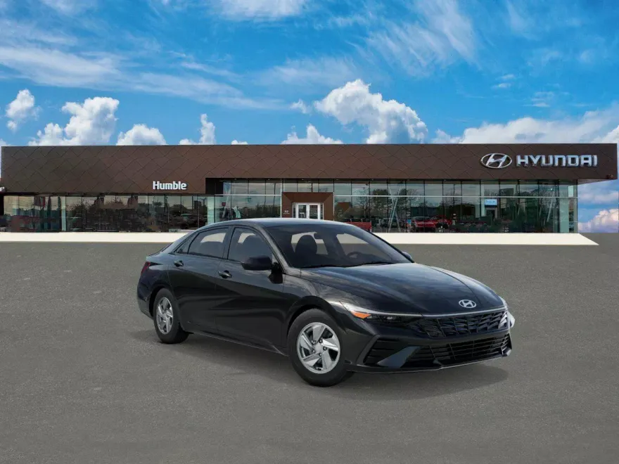 2025 Hyundai Elantra SE photo 1