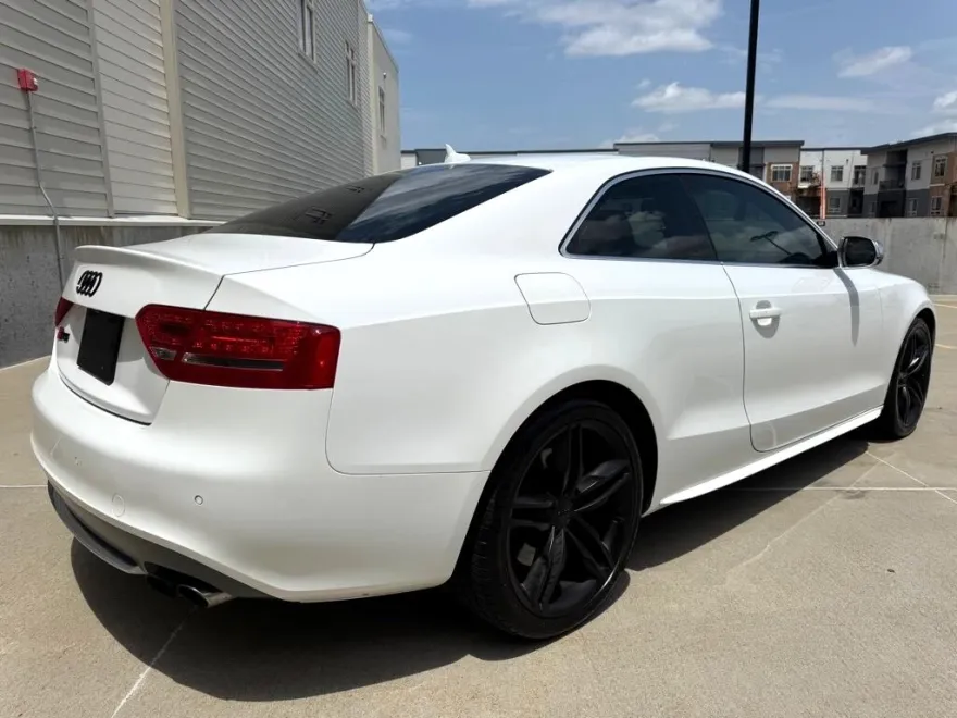 2012 Audi S5 Prestige photo 1