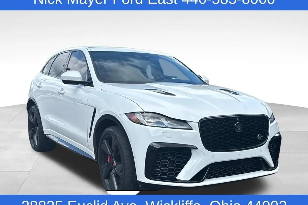 2022 Jaguar F-PACE SVR photo 1