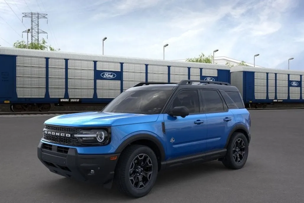 2025 Ford Bronco Sport Outer Banks photo 1