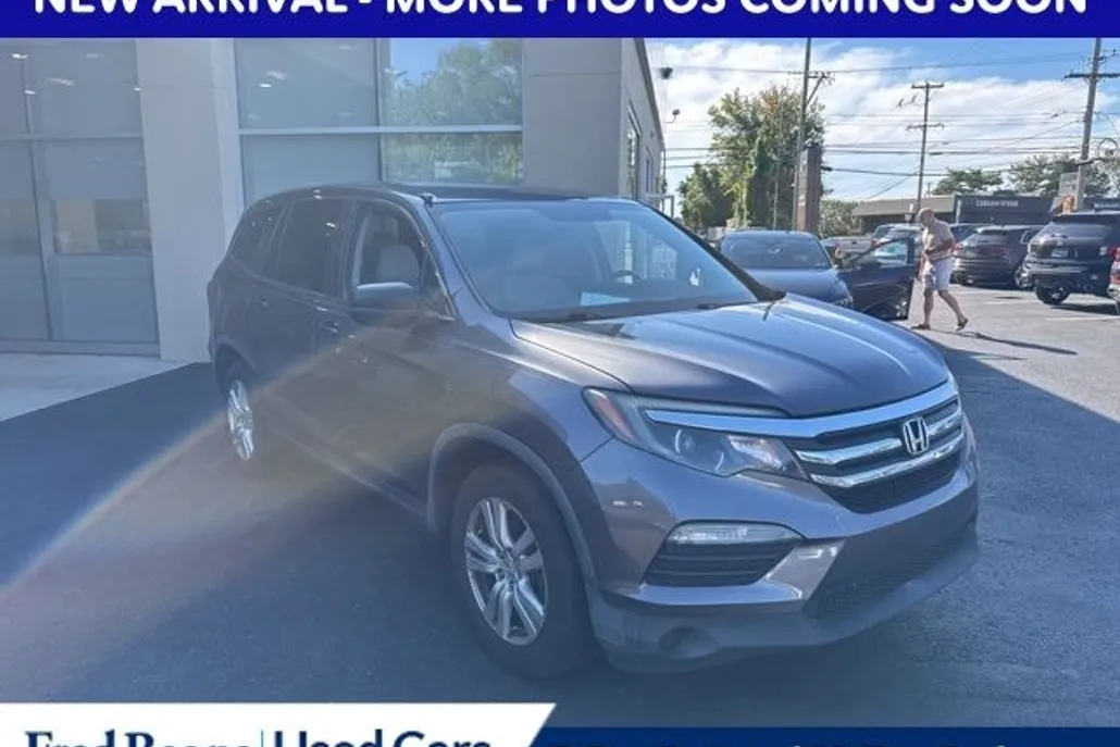 2016 Honda Pilot LX photo 1
