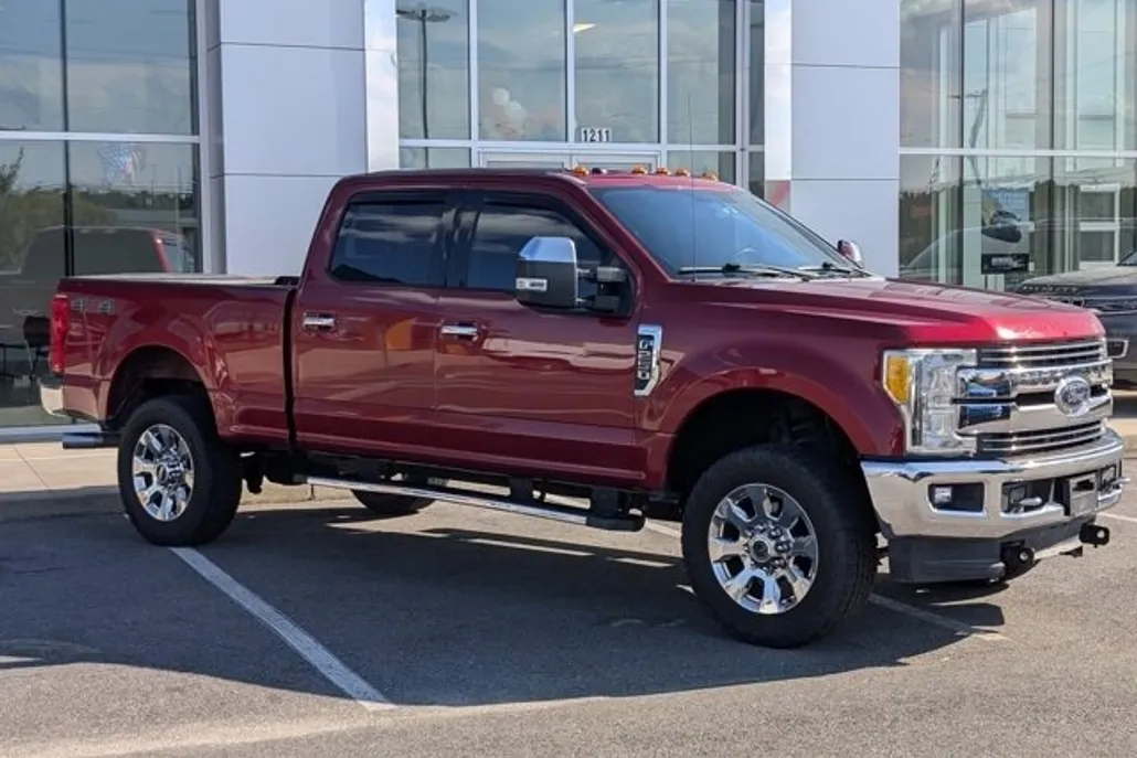 2017 Ford F-250 Lariat photo 1
