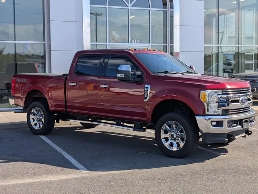 2017 Ford F-250 Lariat photo 1