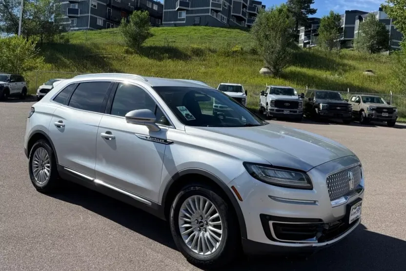 2019 Lincoln Nautilus Standard photo 1