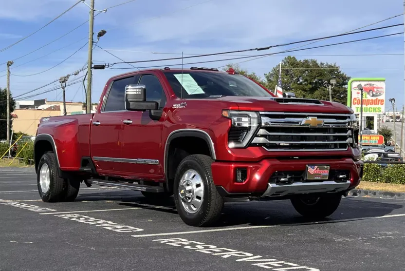 2025 Chevrolet Silverado 3500HD High Country photo 1
