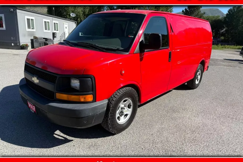 2008 Chevrolet Express Cargo Van photo 1