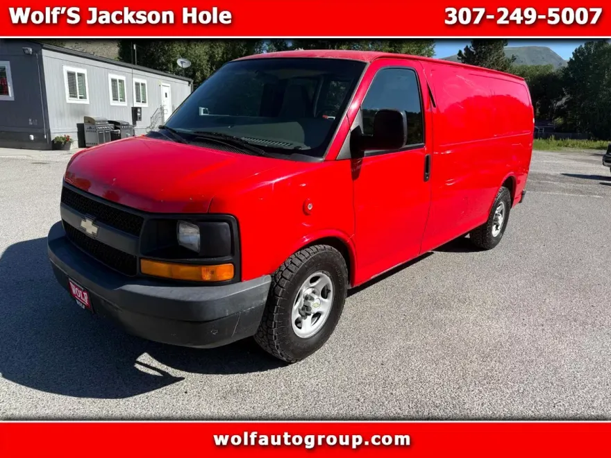 2008 Chevrolet Express Cargo Van photo 1