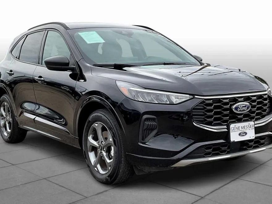 2024 Ford Escape ST-Line photo 1