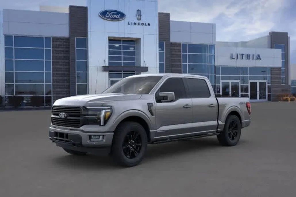2025 Ford F-150 Platinum photo 1
