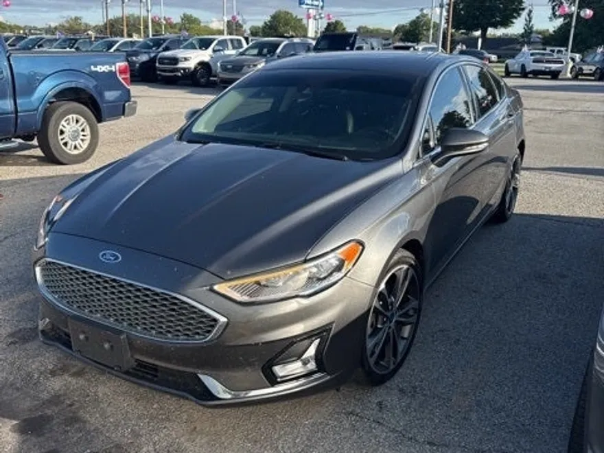 2019 Ford Fusion Titanium photo 1