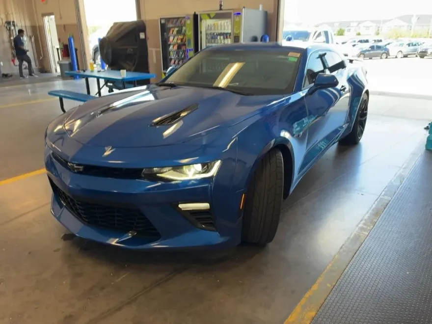 2017 Chevrolet Camaro SS photo 1