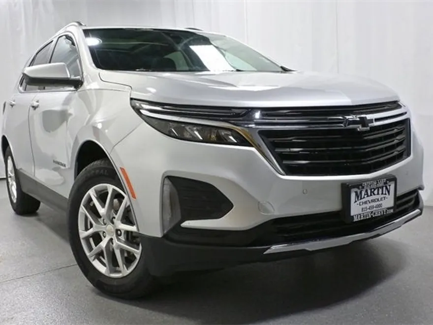2022 Chevrolet Equinox LT photo 1