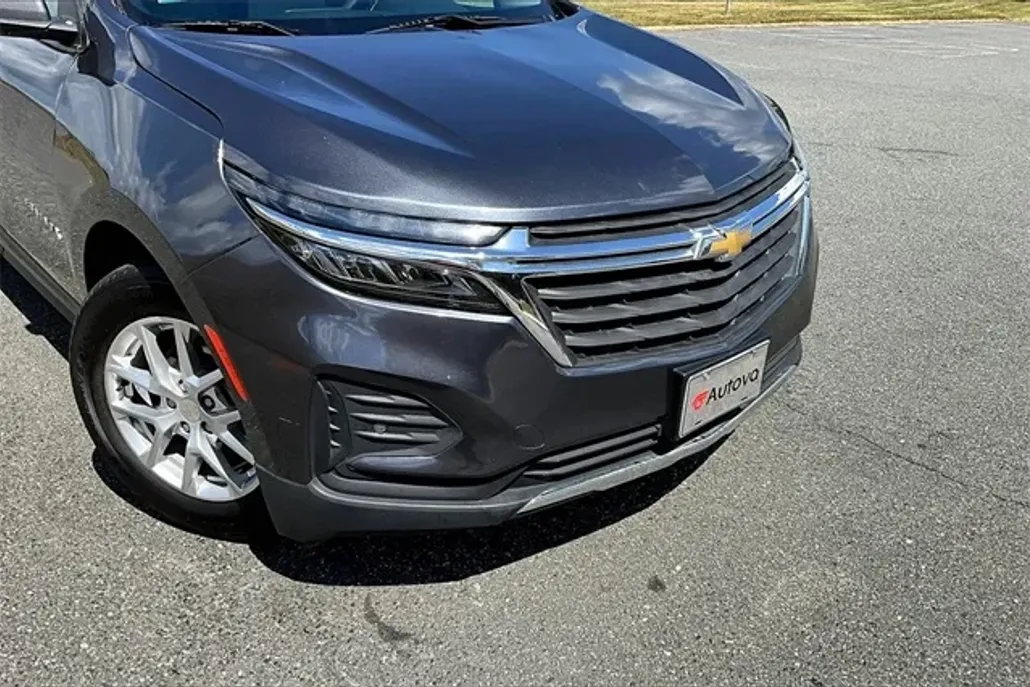 2022 Chevrolet Equinox LS photo 1